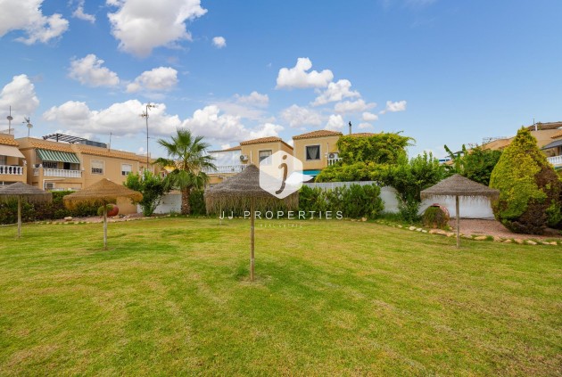 Segunda mano - Villa -
Torrevieja - El Limonar