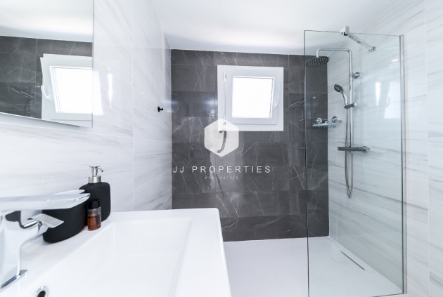 Resale - Apartment / flat -
Torrevieja - Costa Blanca