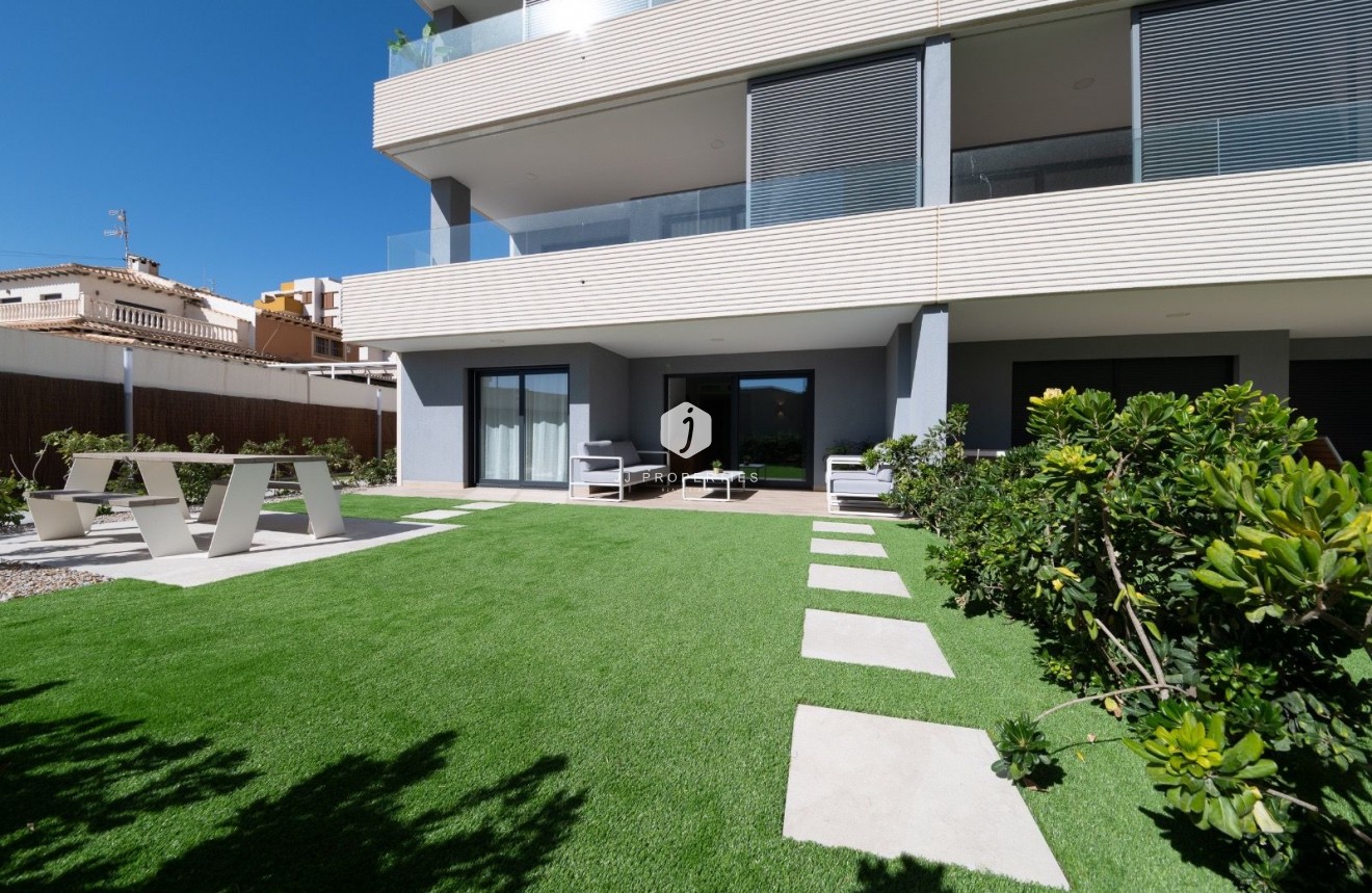 Resale - Apartment / flat -
Torrevieja - Costa Blanca