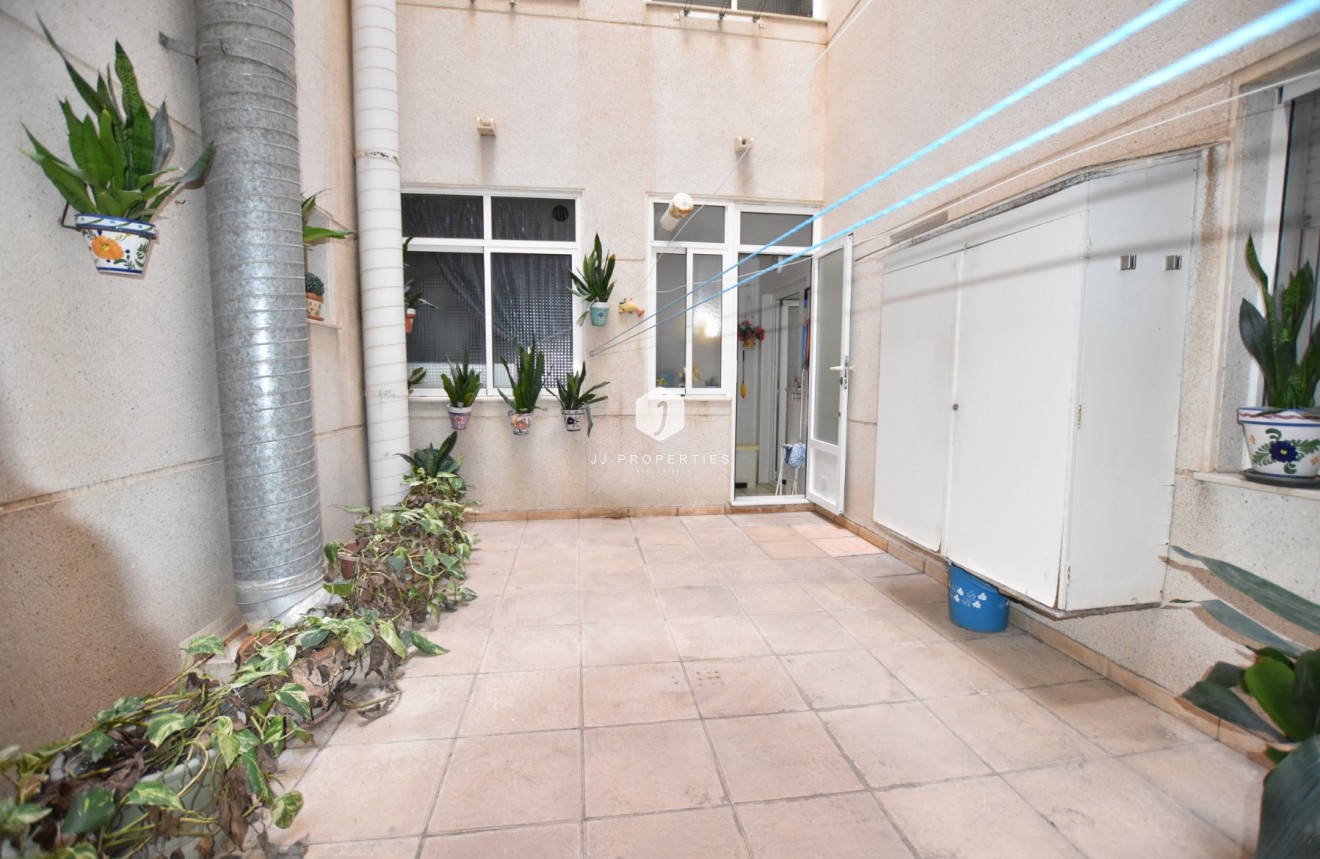 Resale - Apartment / flat -
La Mata - Costa Blanca