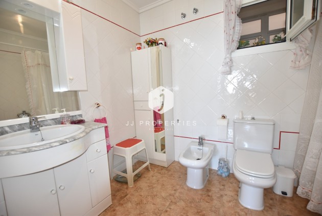 Resale - Apartment / flat -
La Mata - Costa Blanca