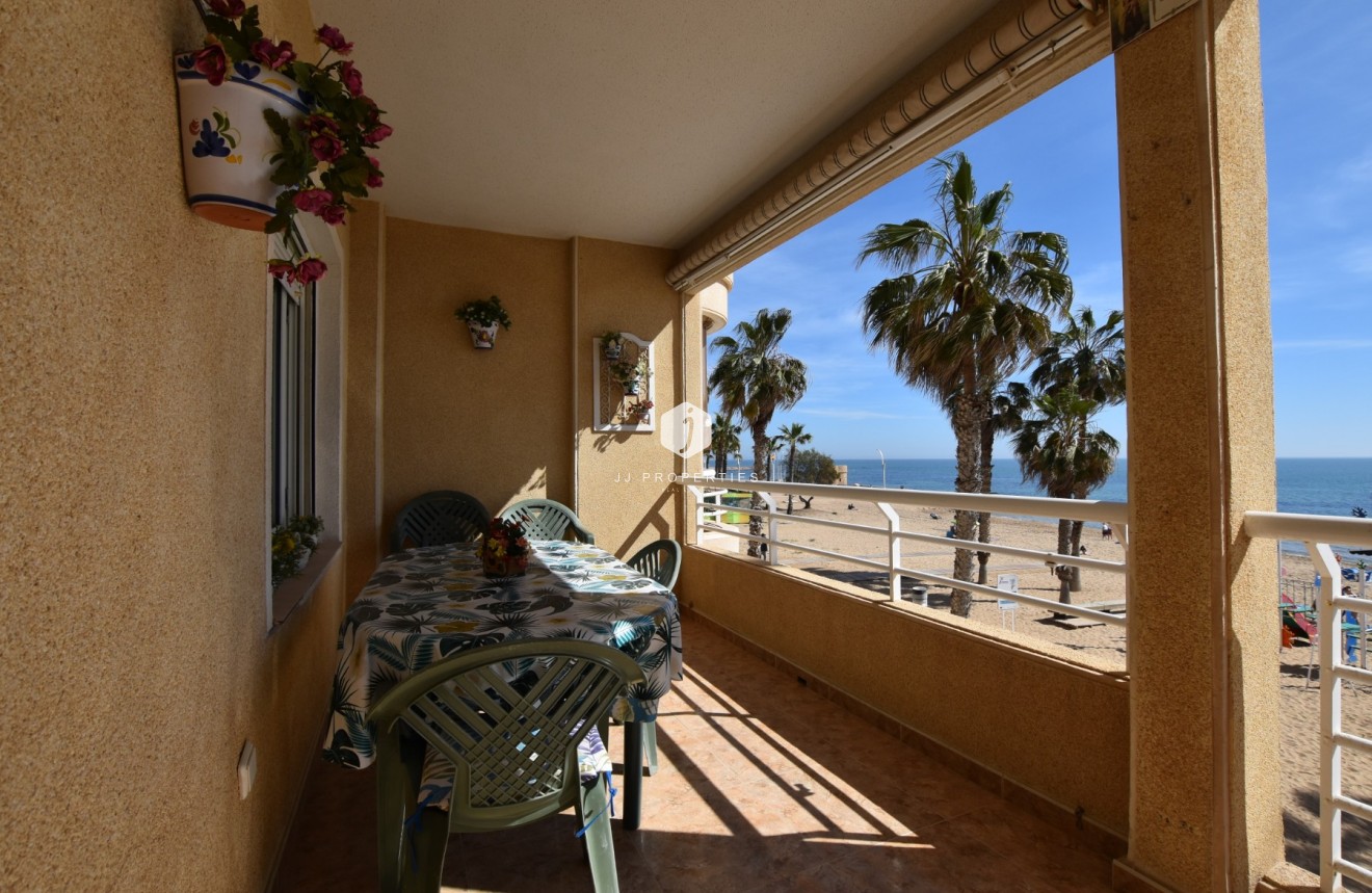 Resale - Apartment / flat -
La Mata - Costa Blanca