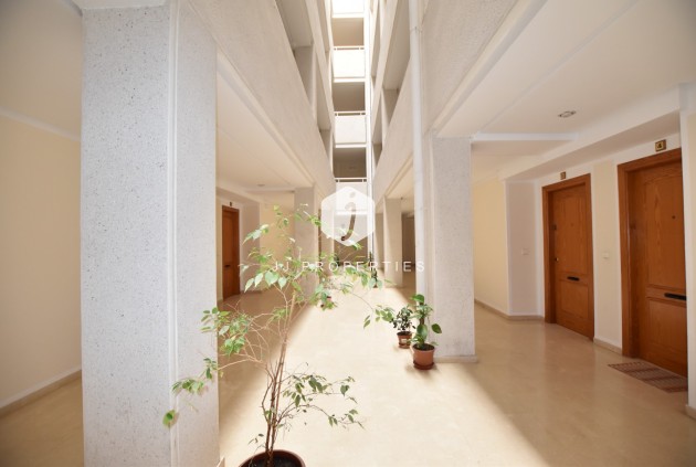 Resale - Apartment / flat -
La Mata - Costa Blanca
