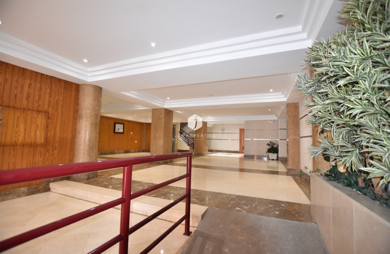 Resale - Apartment / flat -
La Mata - Costa Blanca