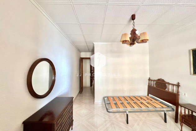 Aus zweiter Hand - Wohnung -
Torrevieja - Acequion