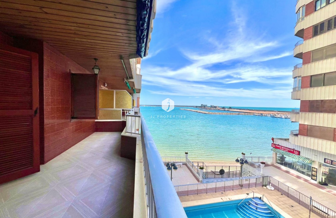 Aus zweiter Hand - Wohnung -
Torrevieja - Acequion