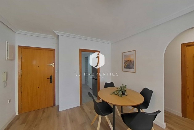 D'occasion - Appartement -
Torrevieja - La Mata Pueblo