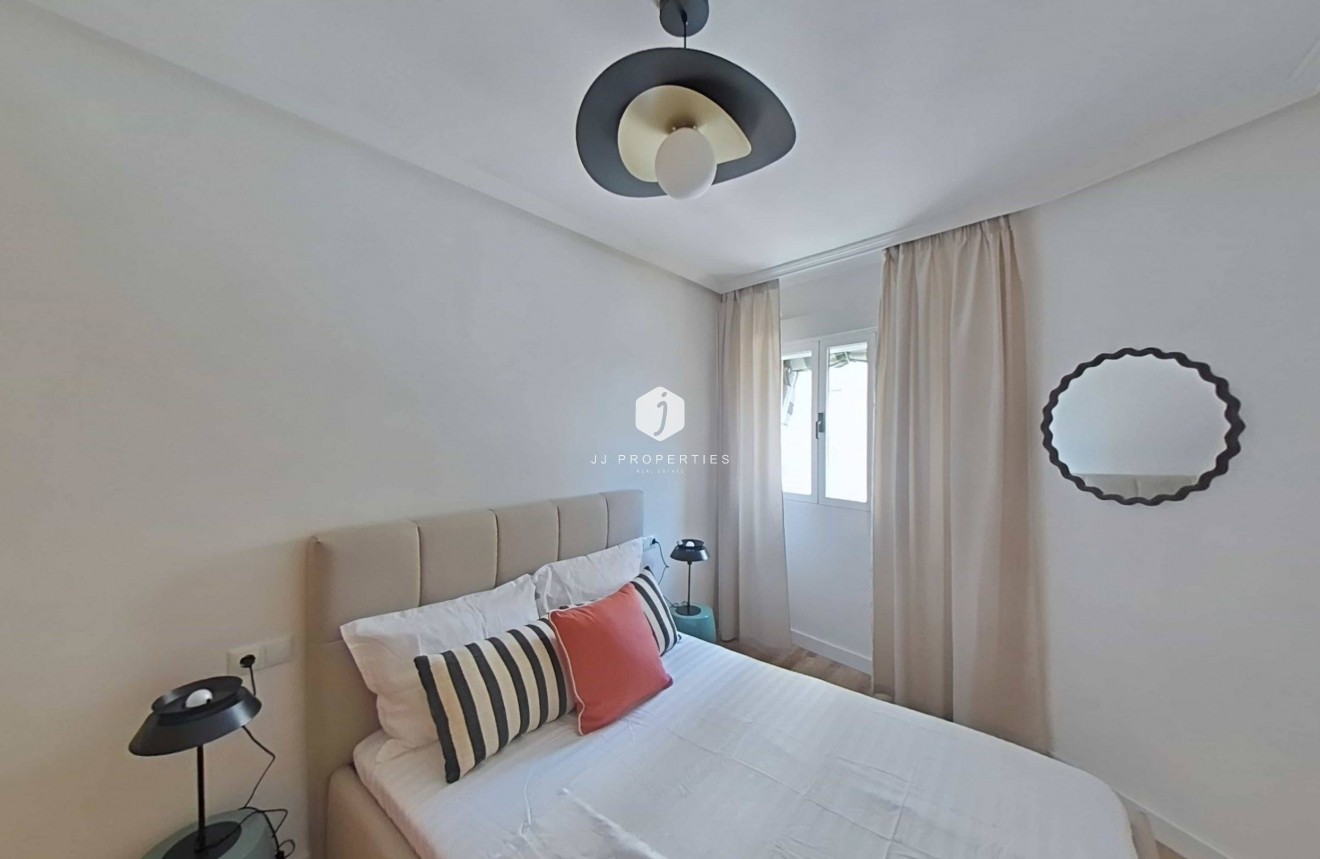 D'occasion - Appartement -
Torrevieja - La Mata Pueblo