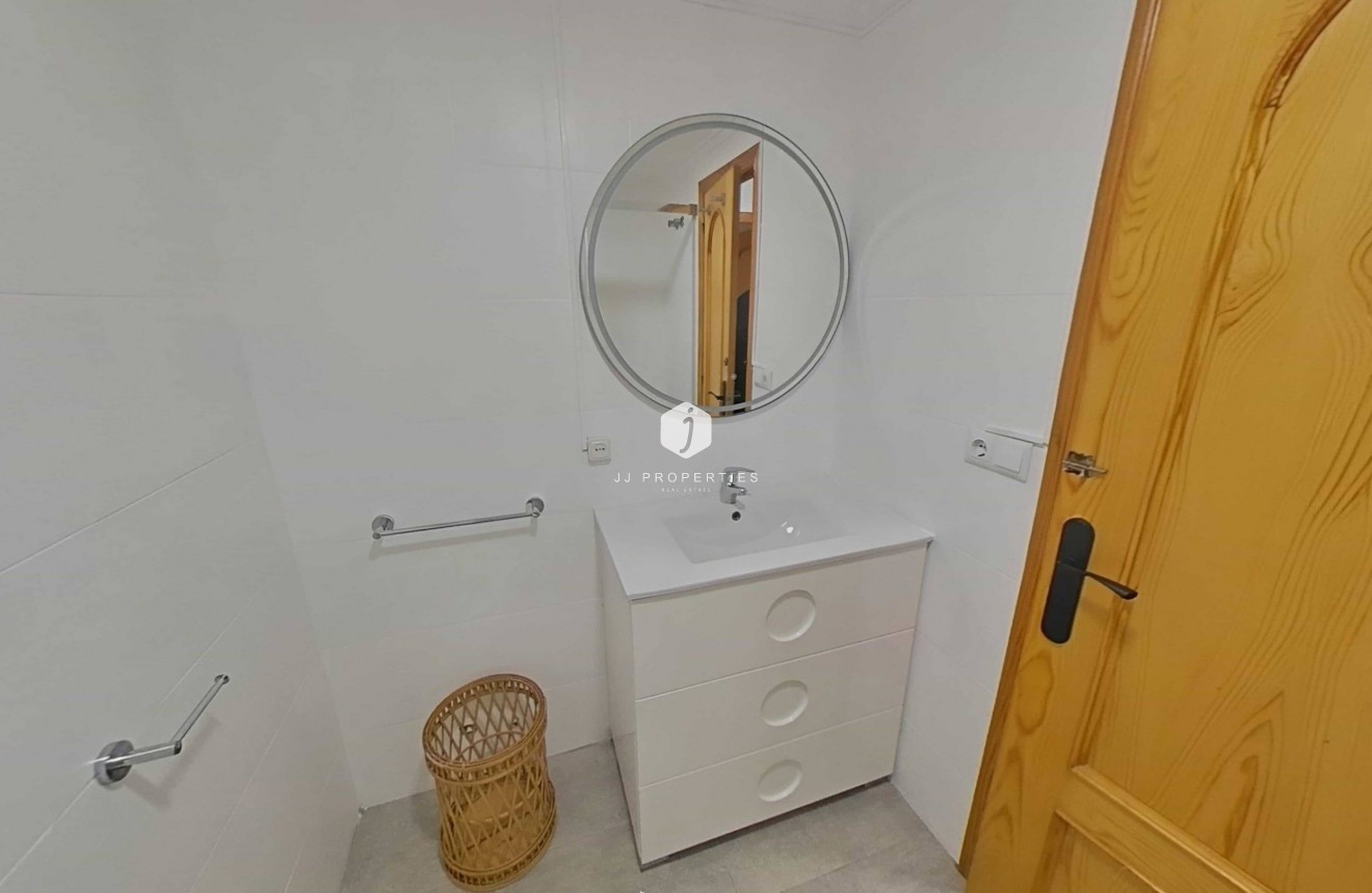 D'occasion - Appartement -
Torrevieja - La Mata Pueblo