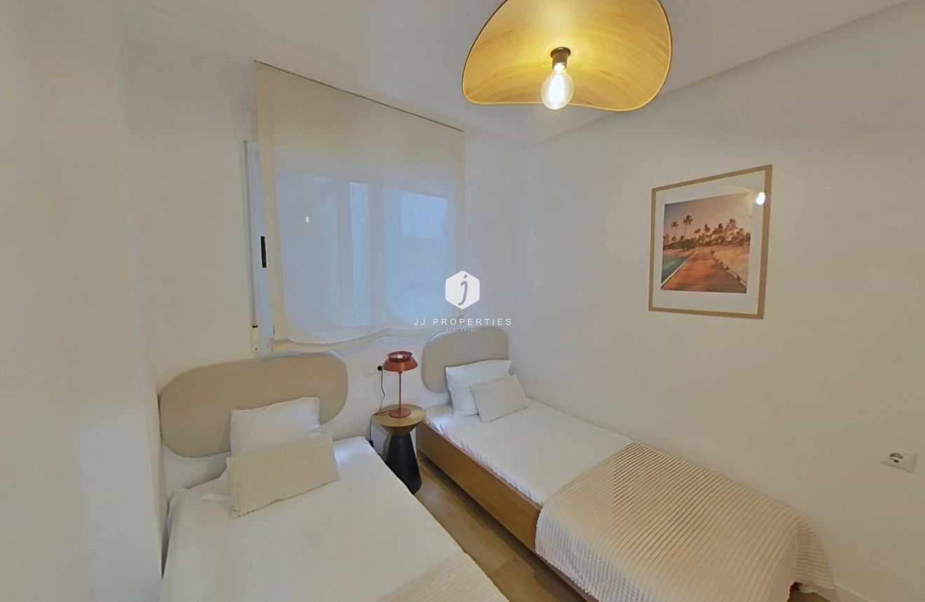 D'occasion - Appartement -
Torrevieja - La Mata Pueblo