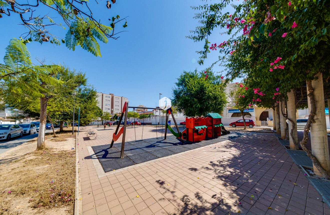 Tweedehands - Appartement / flat -
Torrevieja - Costa Blanca