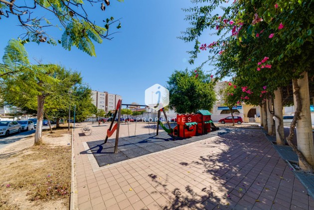 Tweedehands - Appartement / flat -
Torrevieja - Costa Blanca