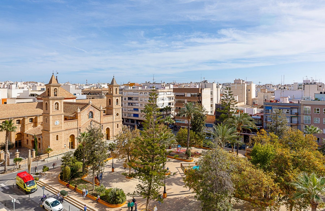 Tweedehands - Appartement / flat -
Torrevieja - Costa Blanca
