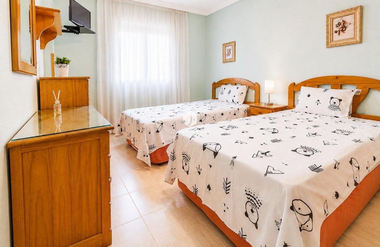 Tweedehands - Appartement / flat -
Torrevieja - Habaneras