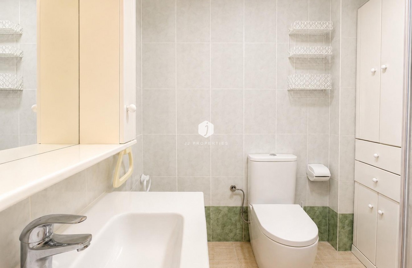 Tweedehands - Appartement / flat -
Torrevieja - Habaneras
