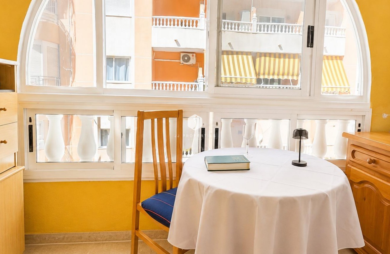 Tweedehands - Appartement / flat -
Torrevieja - Habaneras