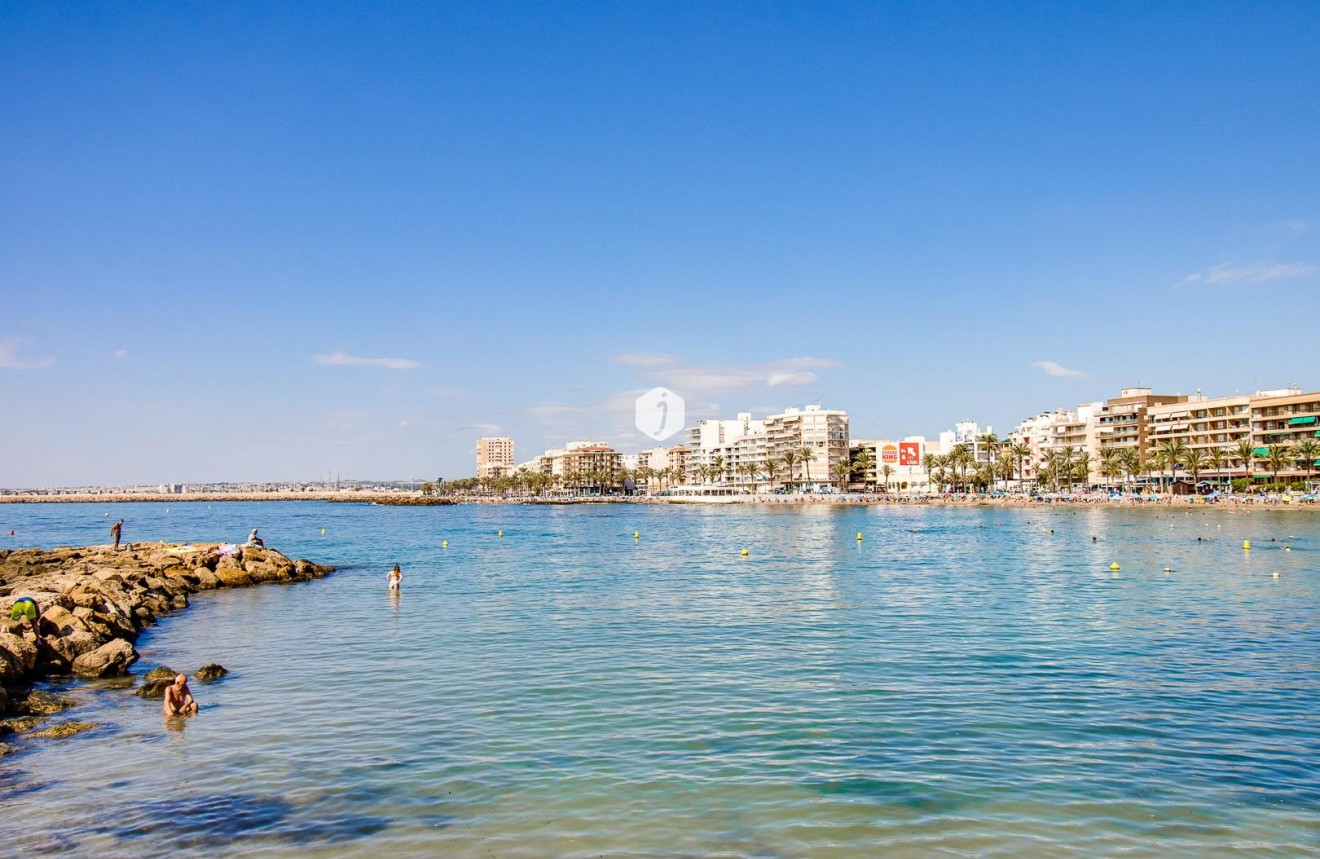 Tweedehands - Appartement / flat -
Torrevieja - Habaneras