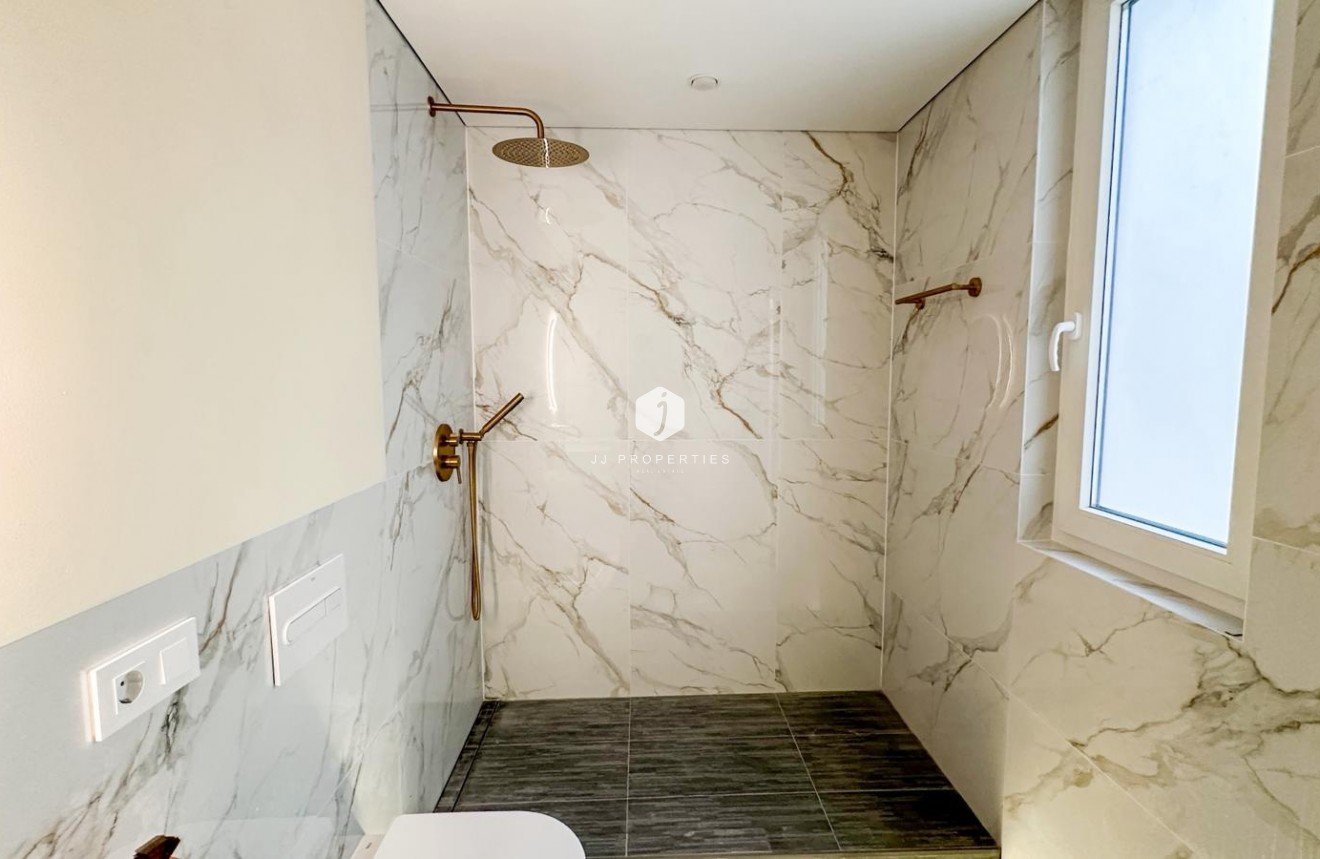 Tweedehands - Appartement / flat -
Torrevieja - Costa Blanca