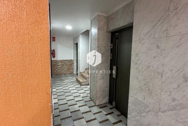 Tweedehands - Appartement / flat -
Torrevieja - Costa Blanca