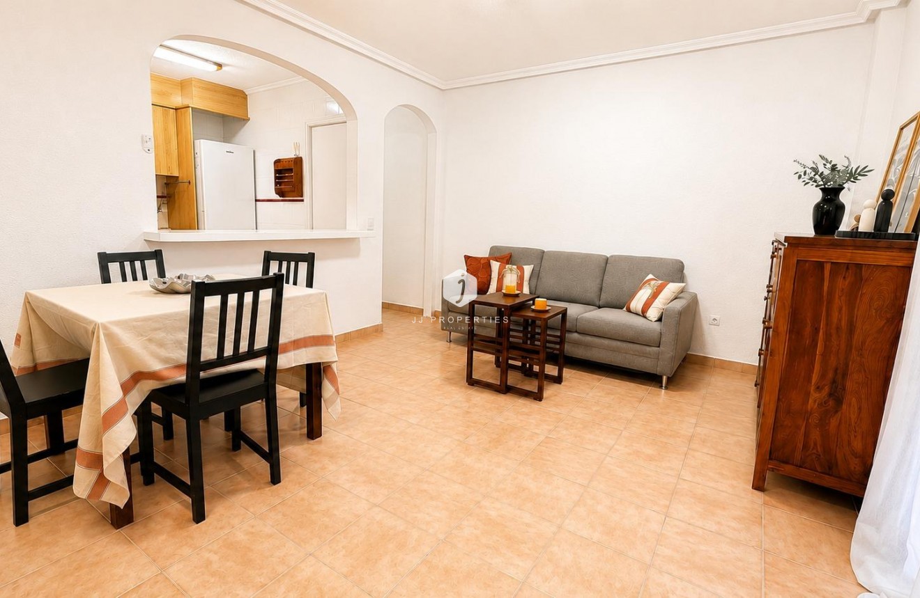 D'occasion - Appartement -
Torrevieja - Playa del Cura
