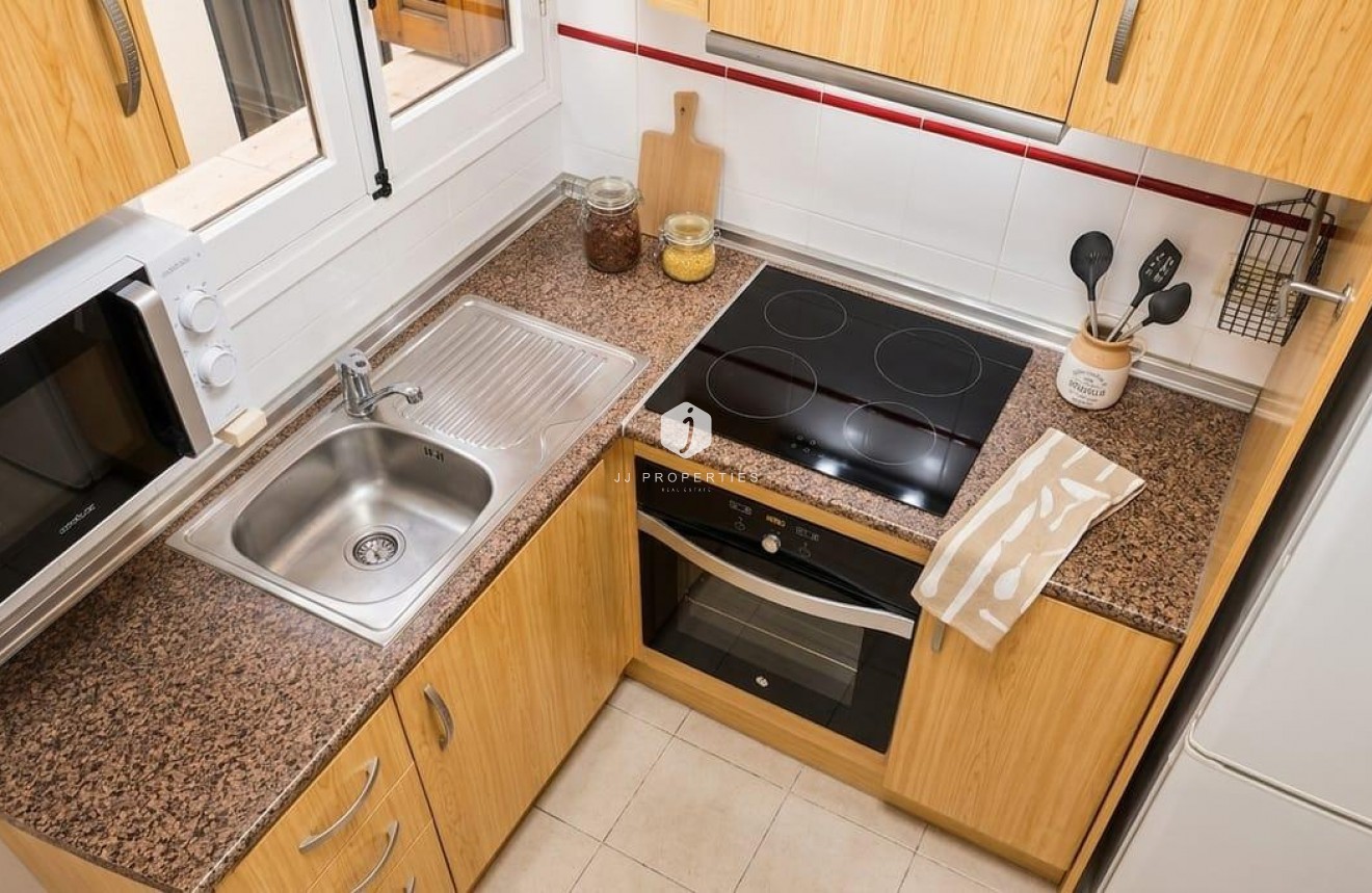 D'occasion - Appartement -
Torrevieja - Playa del Cura