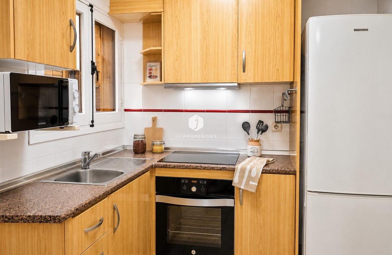 D'occasion - Appartement -
Torrevieja - Playa del Cura