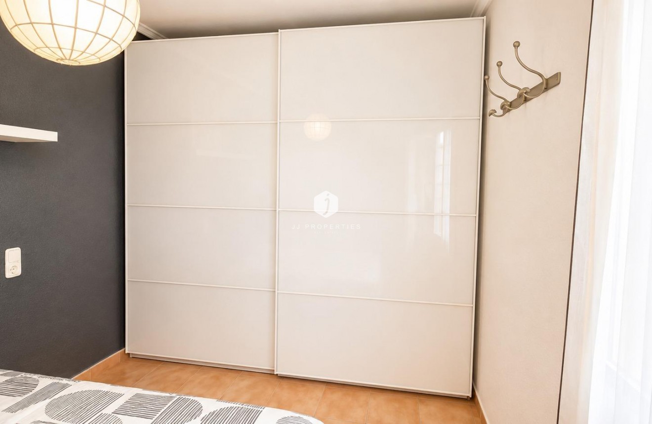 D'occasion - Appartement -
Torrevieja - Playa del Cura