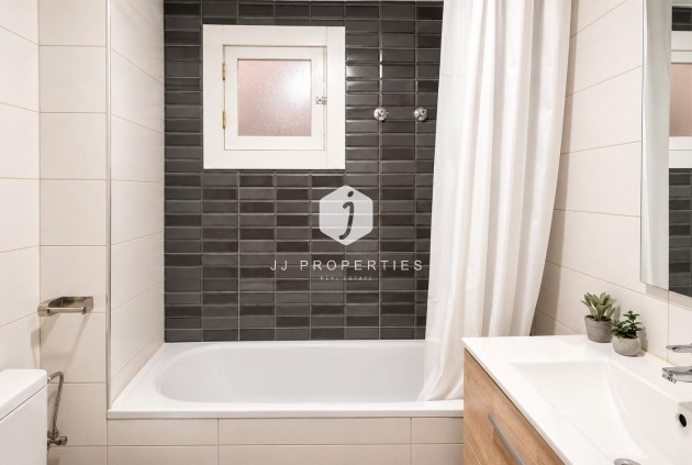 D'occasion - Appartement -
Torrevieja - Playa del Cura