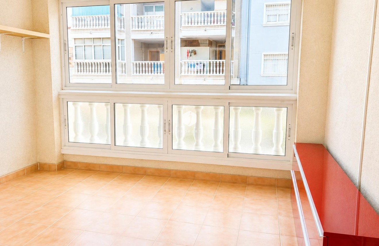 D'occasion - Appartement -
Torrevieja - Playa del Cura