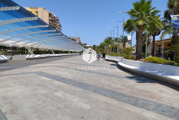 D'occasion - Appartement -
Torrevieja - Playa del Cura