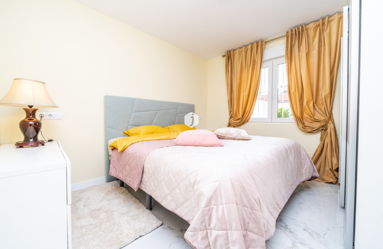 Aus zweiter Hand - Bungalow -
Torrevieja - Torreta