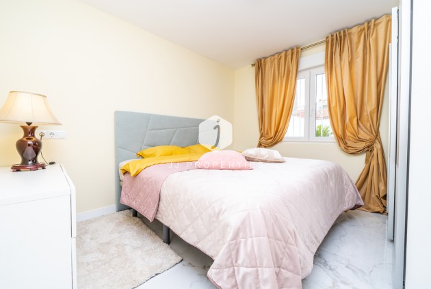 Aus zweiter Hand - Bungalow -
Torrevieja - Torreta