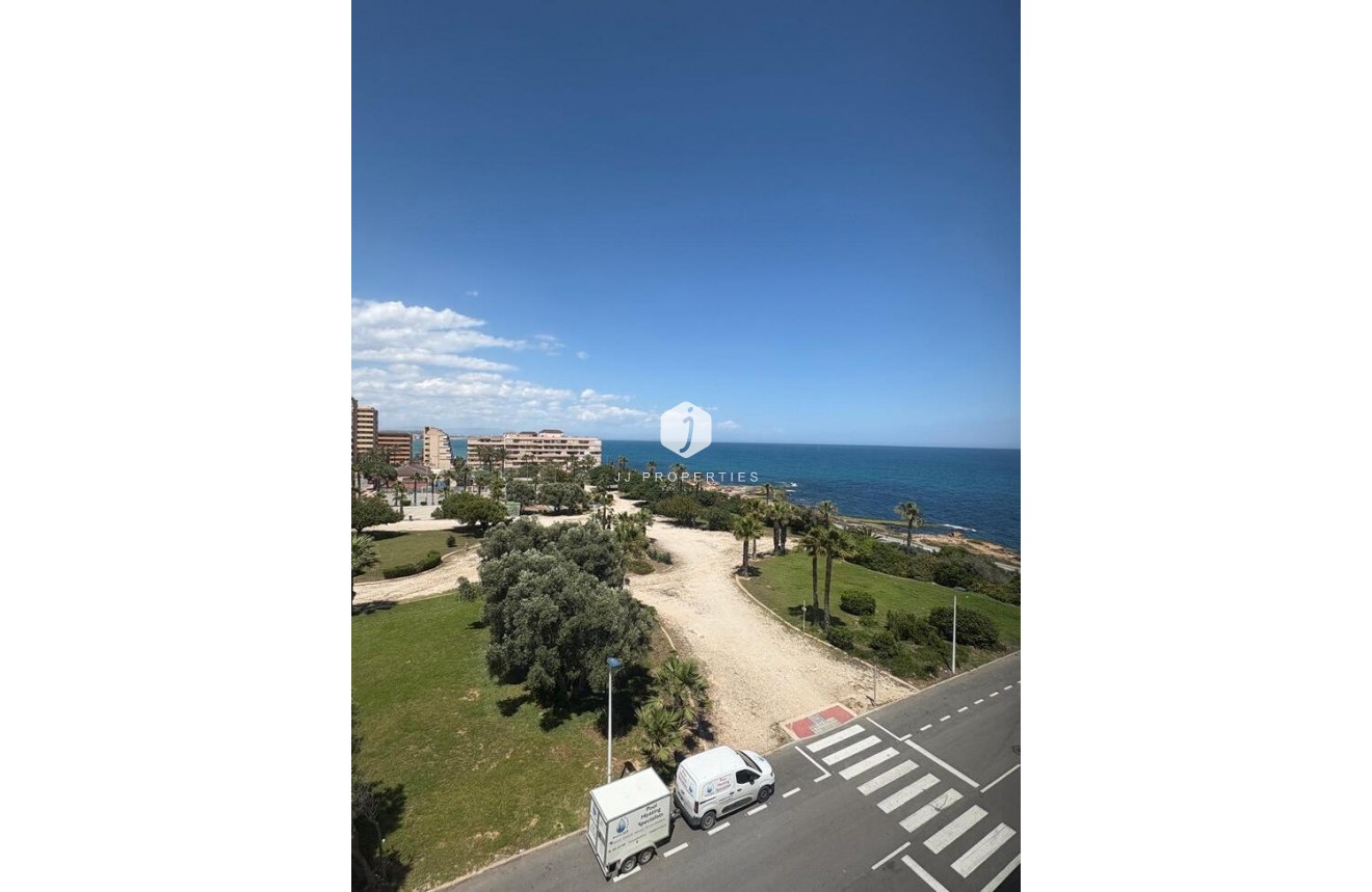 Resale - Apartment / flat -
Torrevieja - Cabo cervera