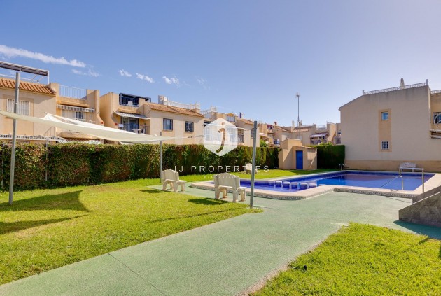 Tweedehands - Bungalow -
Torrevieja - El chaparral
