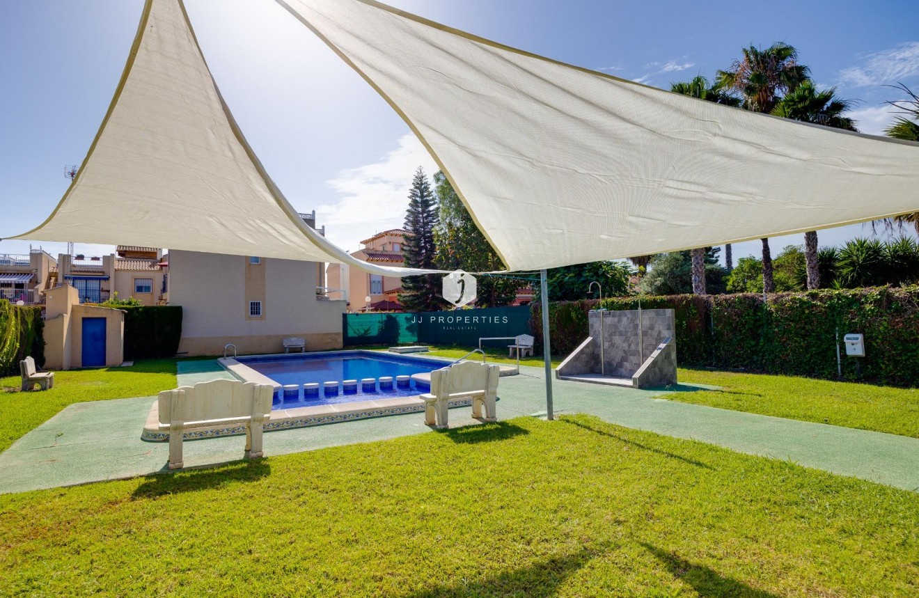 Aus zweiter Hand - Bungalow -
Torrevieja - El chaparral