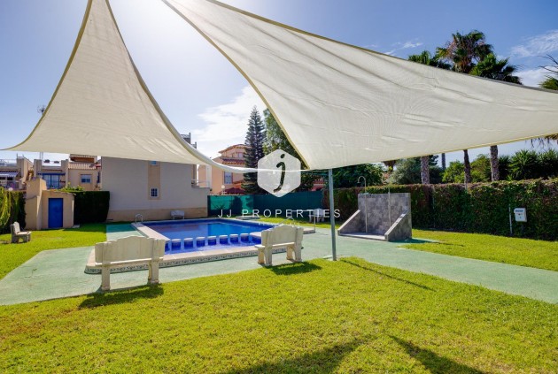 Tweedehands - Bungalow -
Torrevieja - El chaparral