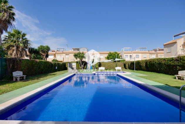 Tweedehands - Bungalow -
Torrevieja - El chaparral