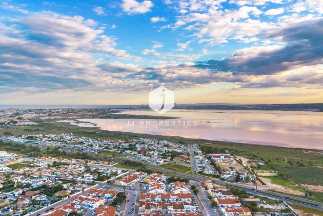 Tweedehands - Bungalow -
Torrevieja - El chaparral
