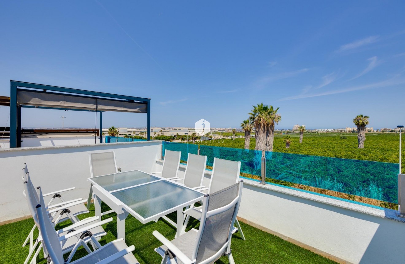 D'occasion - Chalet -
Torrevieja - Los Balcones