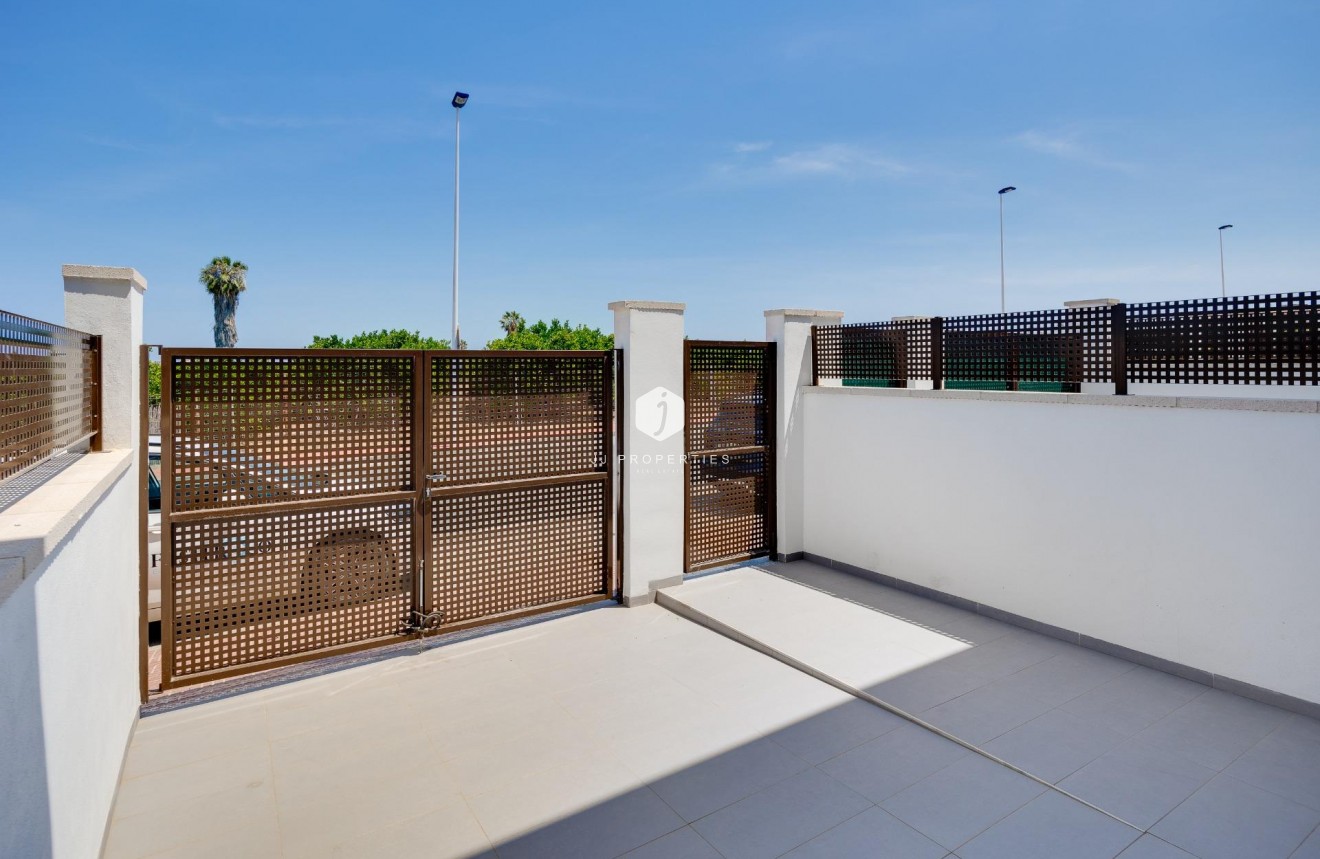 D'occasion - Chalet -
Torrevieja - Los Balcones