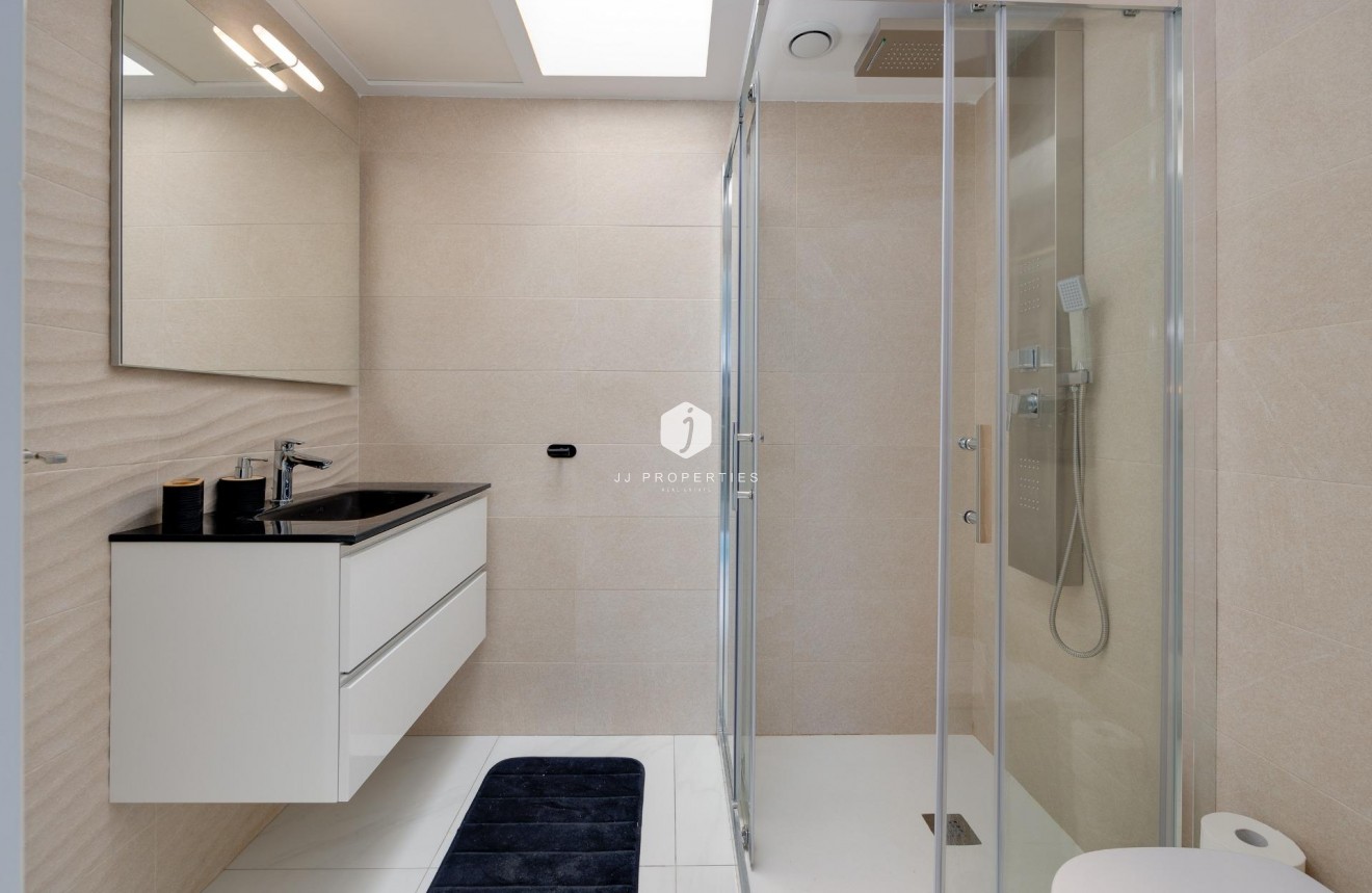 D'occasion - Chalet -
Torrevieja - Los Balcones