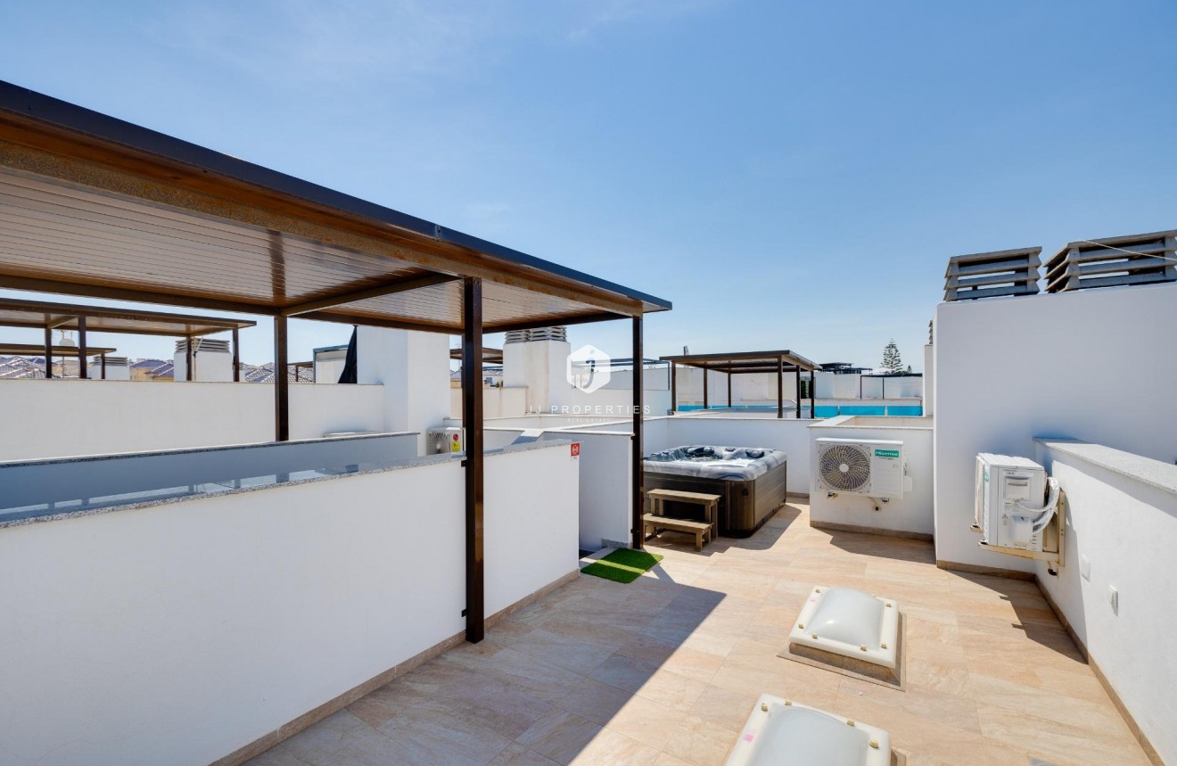D'occasion - Chalet -
Torrevieja - Los Balcones