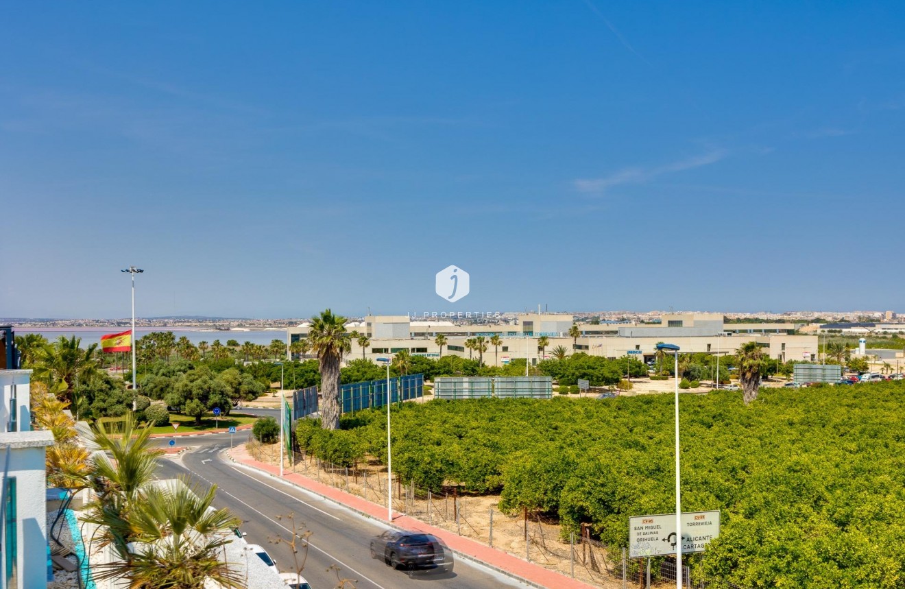 D'occasion - Chalet -
Torrevieja - Los Balcones