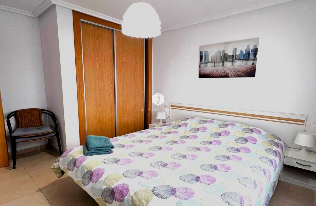 Resale - Apartment / flat -
Torrevieja - Playa de los Locos