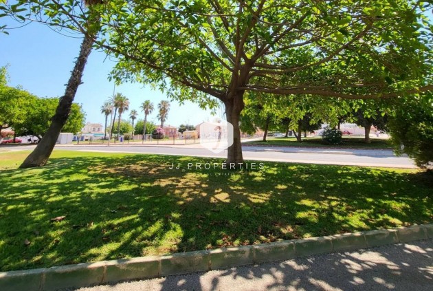 Resale - Apartment / flat -
Torrevieja - Playa de los Locos