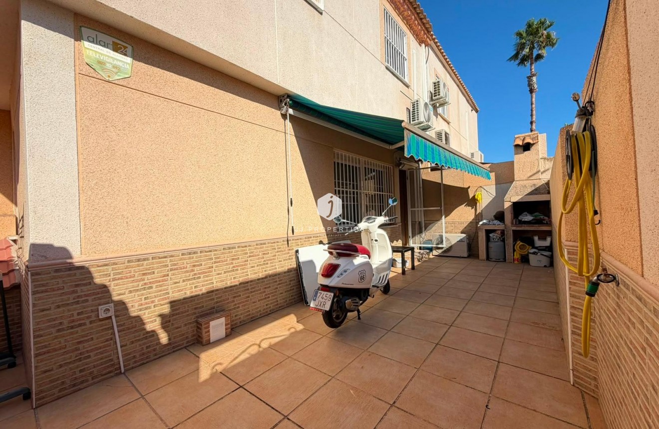 Tweedehands - Chalet -
Torrevieja - Carrefour