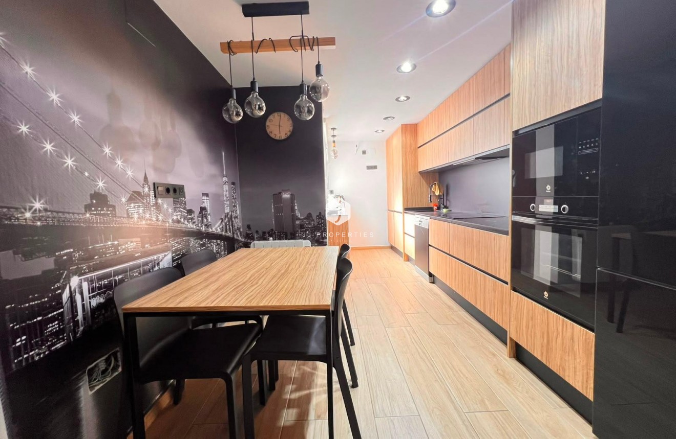 Tweedehands - Chalet -
Torrevieja - Carrefour