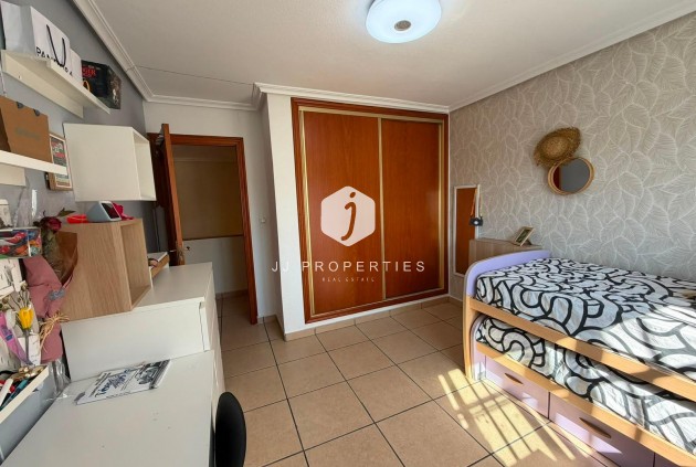 Tweedehands - Chalet -
Torrevieja - Carrefour