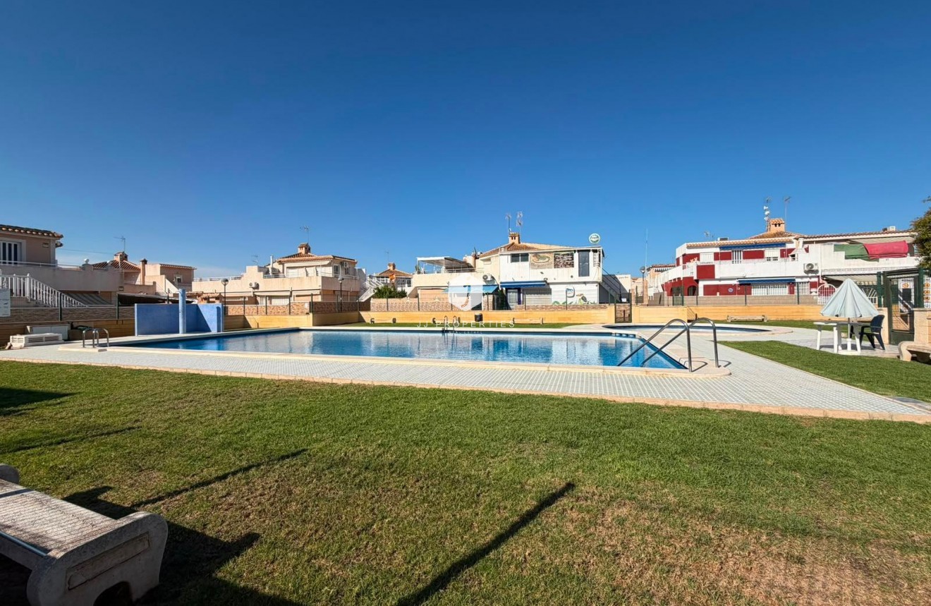 Tweedehands - Chalet -
Torrevieja - Carrefour