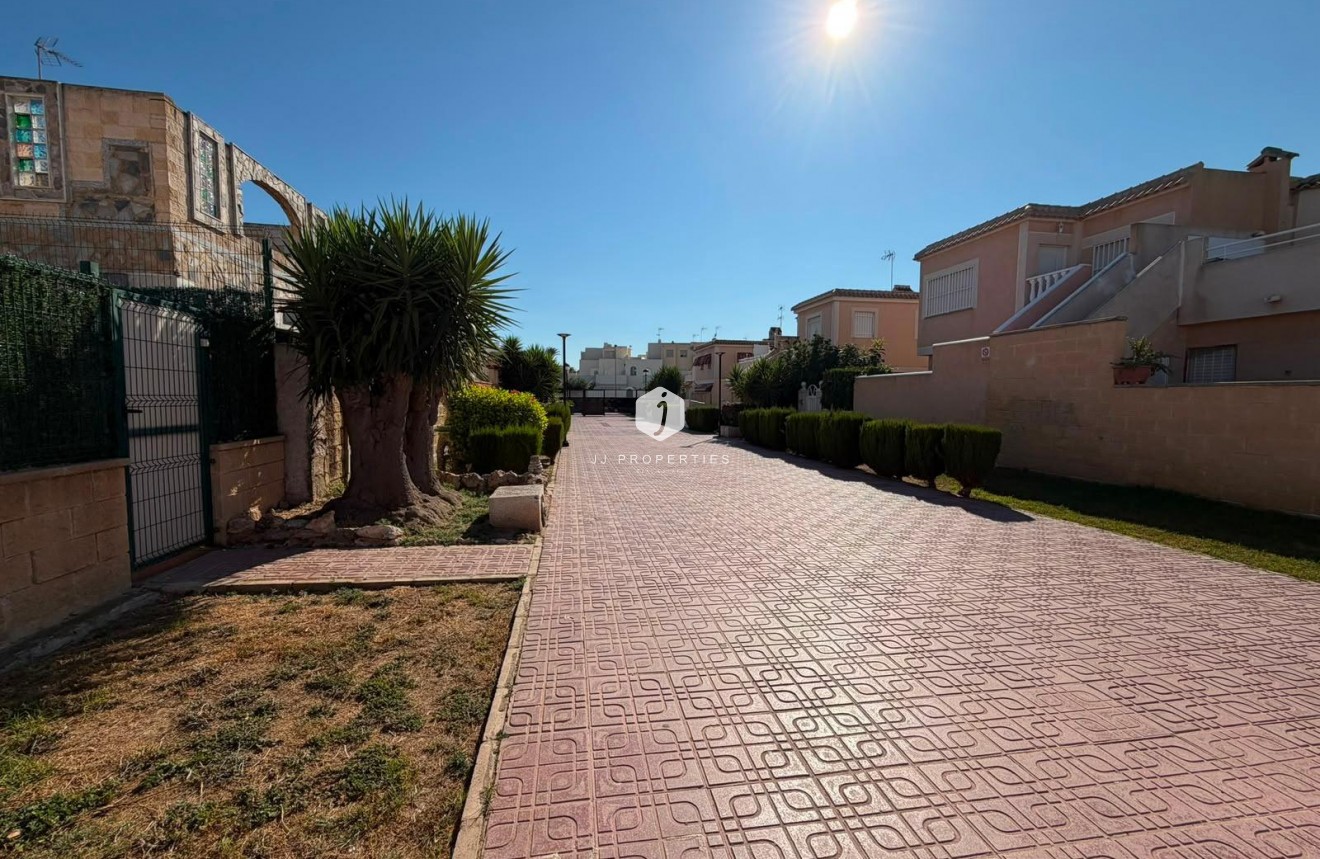 Tweedehands - Chalet -
Torrevieja - Carrefour